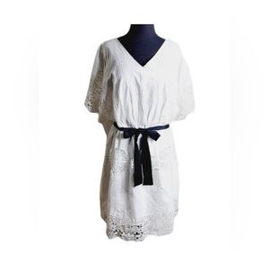 Ann Taylor white v neck embroidered lace dolman short sleeve dress size 10P